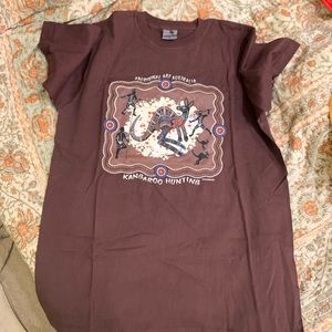 Men Australia kangaroo t-shirt size medium NWOT